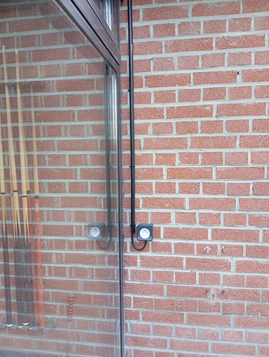 Installation de prise électrique extérieure par votre électricien à Laventie